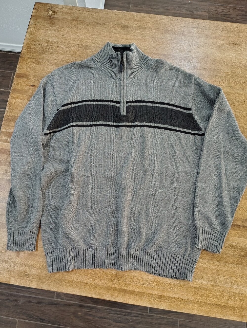 OSCAR DE LA RENTA Gray Quarter-Zip Sweater with Black Chest Stripe Size L